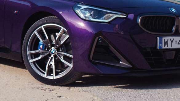 Sportowy mechanizm różnicowy M zapewniający idealną trakcję.